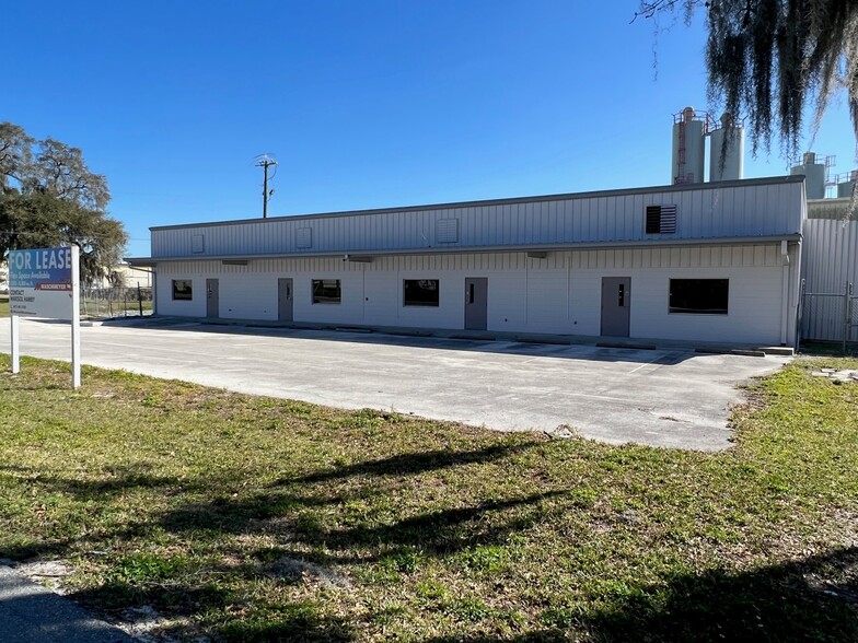 Primary Photo Of 2907 Brooks St, Lakeland Light Distribution For Lease