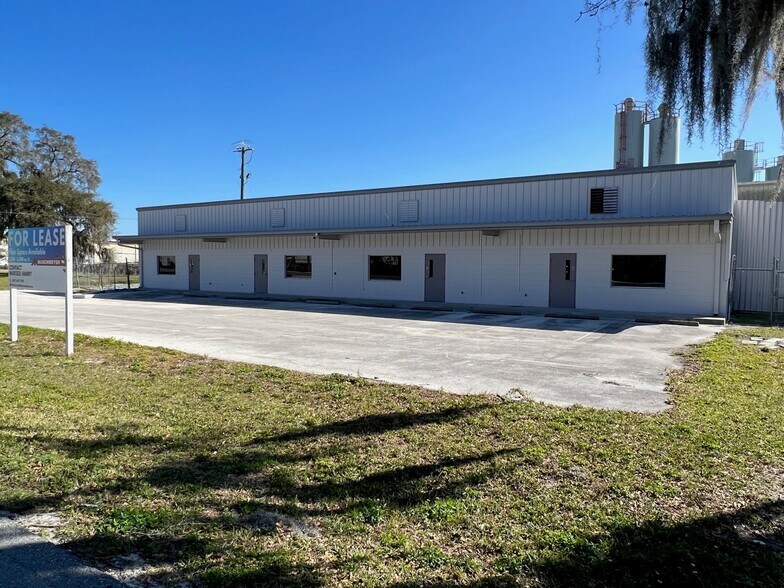 More Photos Of 2907 Brooks St, Lakeland Industrial For Lease