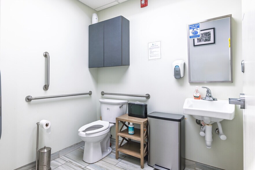 More Photos Of 200 Bloomfield St, Hoboken Storefront Retail Residential For Sale