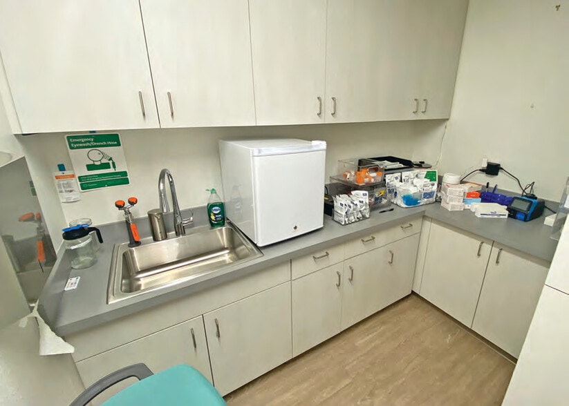 More Photos Of 345 Saxony Rd, Encinitas Medical For Lease