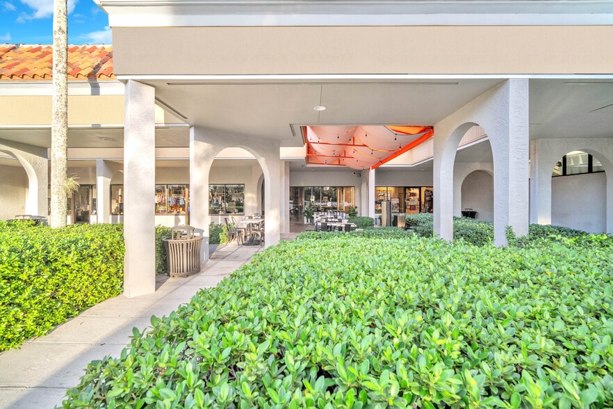 More Photos Of 21316 Saint Andrews Blvd, Boca Raton Restaurant For Sale