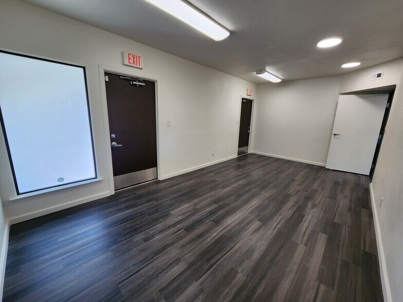 More Photos Of 3230 Waring Ct, Oceanside Medical For Sale