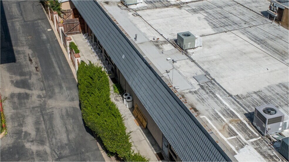 More Photos Of 550 N Golden Circle Dr, Santa Ana Office For Lease