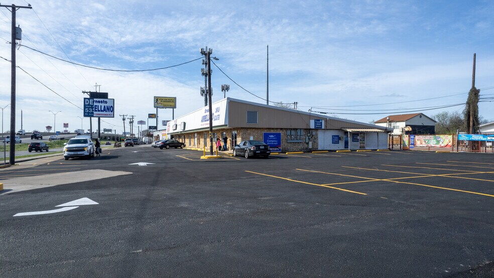 More Photos Of 4407 I-35 Fwy, San Antonio Unknown For Lease