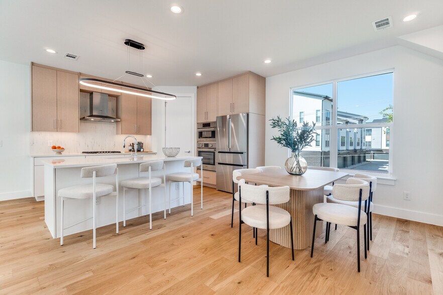 More Photos Of 3940 Spring Valley rd, Addison Multifamily For Sale