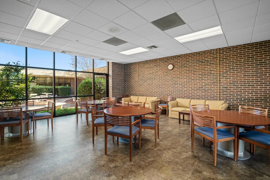 More Photos Of , Hollywood Office For Sale