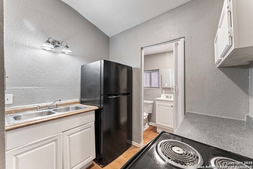 More Photos Of 403 Terrell Ave, San Antonio Apartments For Sale
