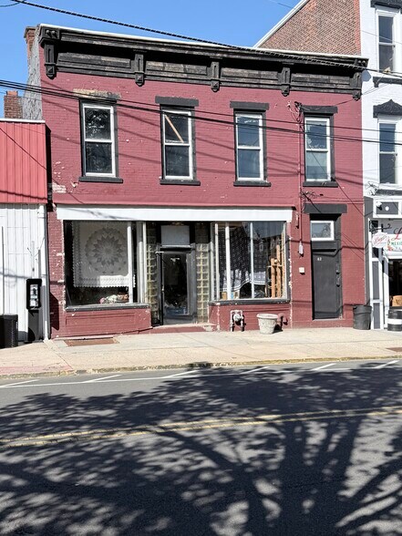 Primary Photo Of 42 Broad St, Keyport Storefront Retail Residential For Sale