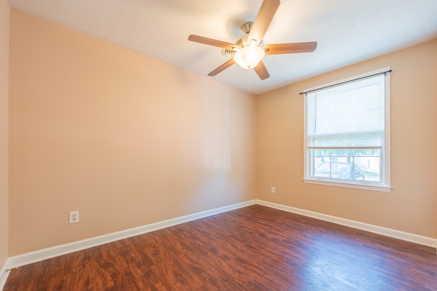 More Photos Of 138 Hibiscus Dr, Ashland City Multifamily For Sale