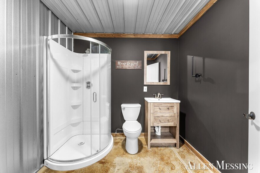 More Photos Of 1447 Kelsey Hwy, Ionia Flex For Sale