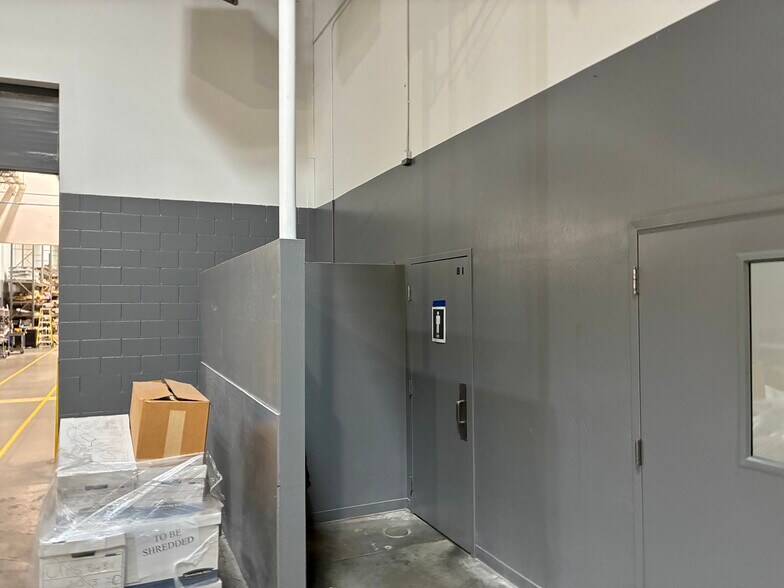 More Photos Of 580 Mallory Way, Carson City Manufacturing For Lease