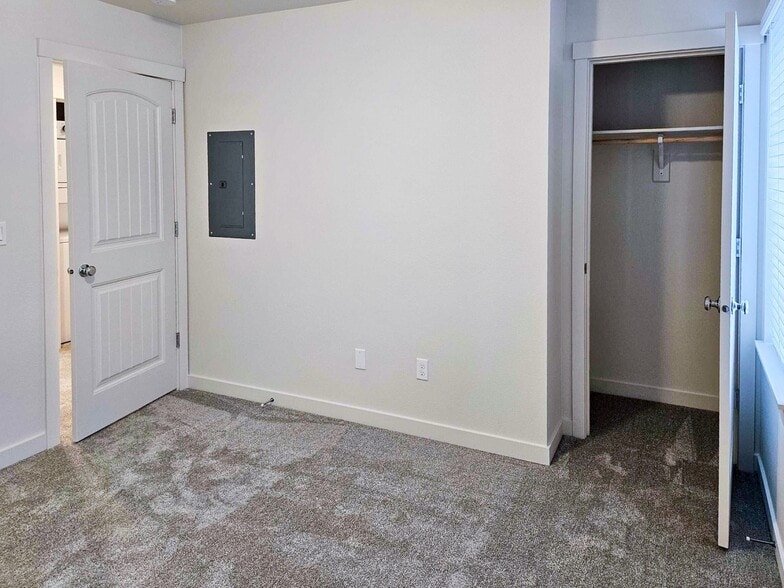 More Photos Of 2195 Audubon Ave SE, Salem Apartments For Sale