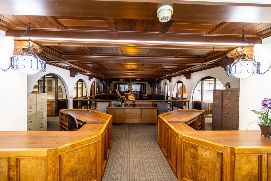 More Photos Of 2472-2476 Lake Ave, Altadena Office For Lease