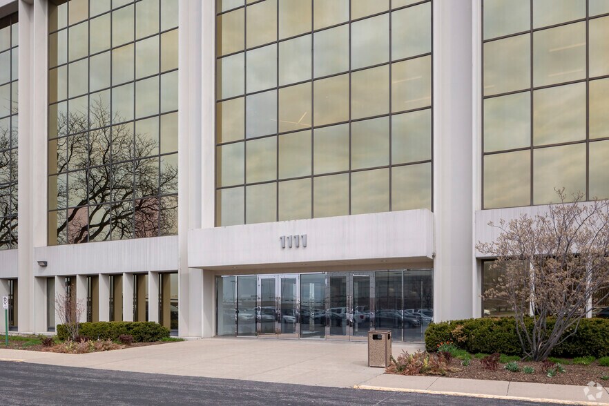 More Photos Of 1111 E Touhy Ave, Des Plaines Office For Sale