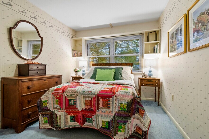 More Photos Of 6 Arbor Dr, Glens Falls Office For Sale