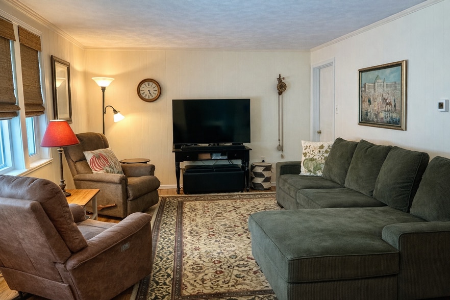 More Photos Of 11481 Main St, Honor Hotel For Sale