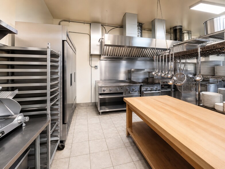 More Photos Of 20 N Main St, Victor Flex For Lease