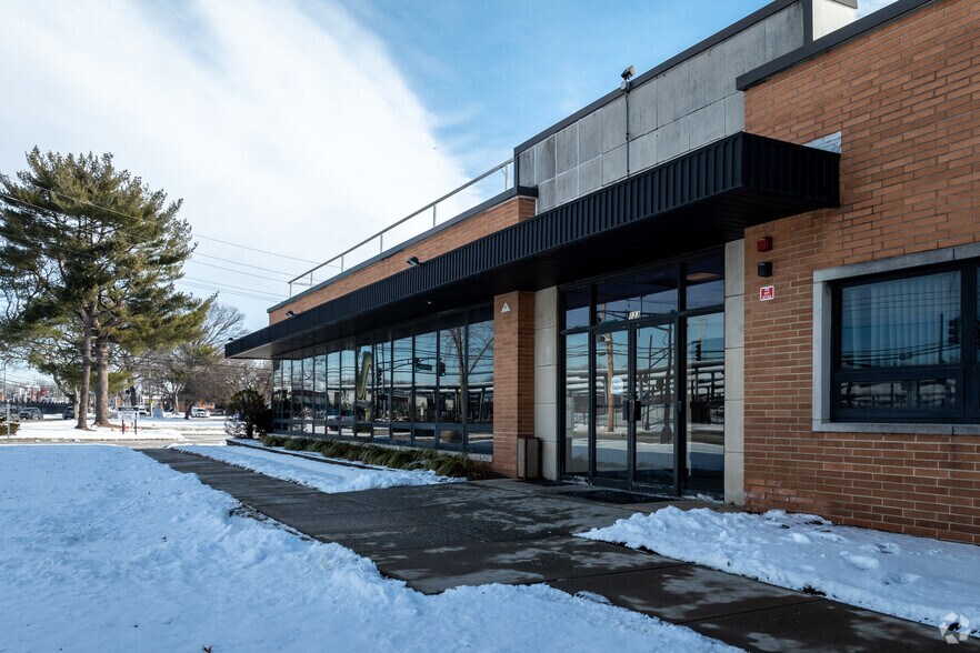 More Photos Of 133 Terminal Ave, Clark Flex For Lease