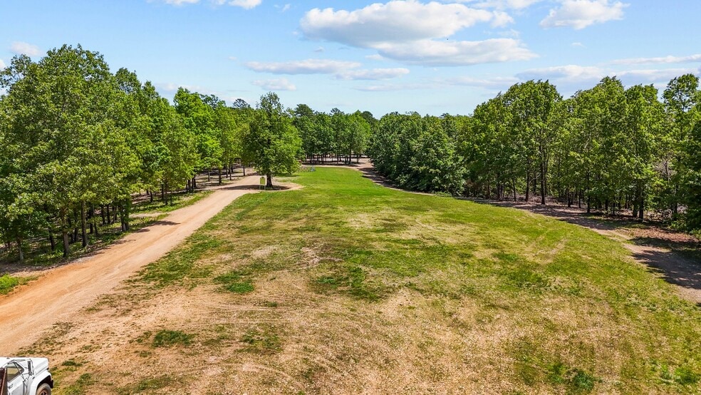 More Photos Of 10 Mint Ridge Rd, Eureka Springs Trailer Camper Park For Sale