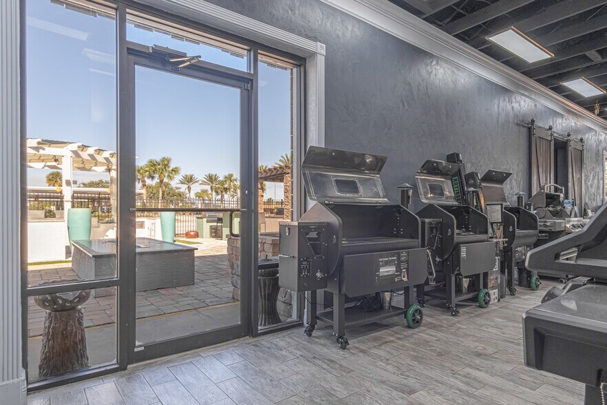 More Photos Of 2036 S Ridgewood Ave, Daytona Beach Medical For Sale