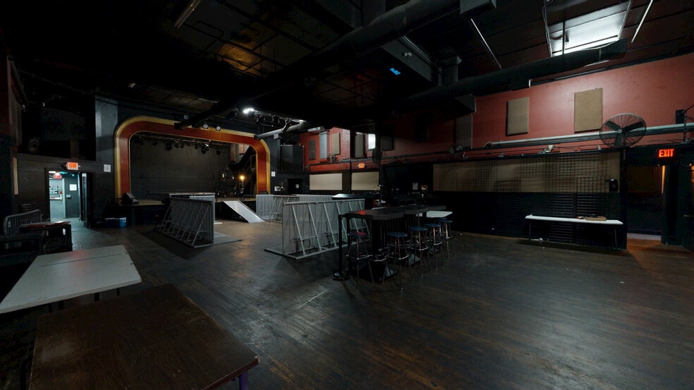 More Photos Of 3862 SE Hawthorne Blvd, Portland Movie Theatre For Sale