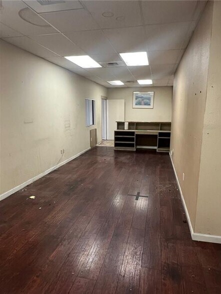 More Photos Of 2120 Wardrobe Ave, Merced Warehouse For Lease