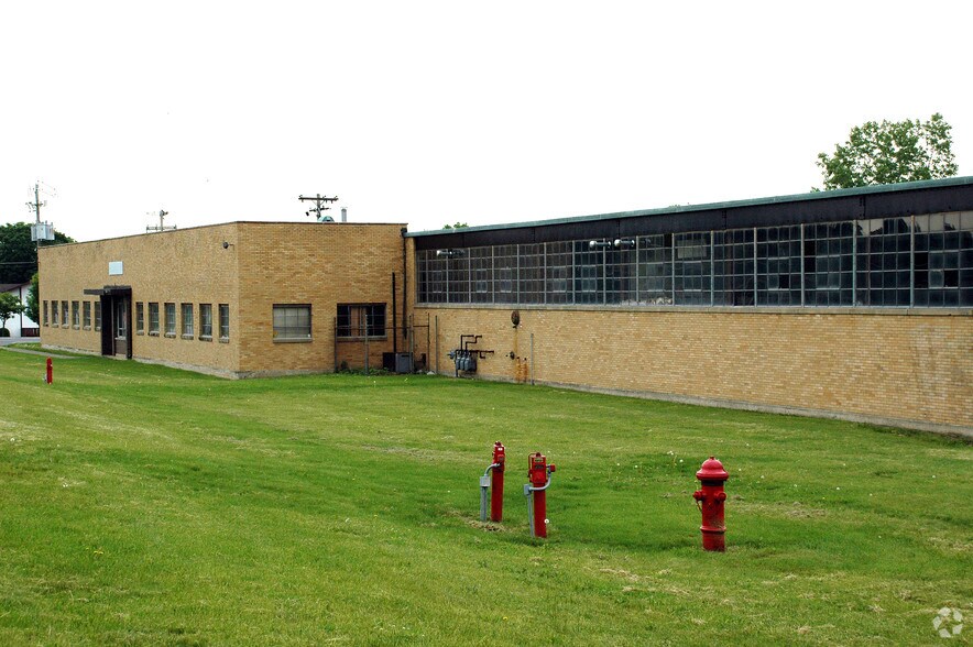 More Photos Of 368-392 Highland Ave Ext, Middletown Warehouse For Lease