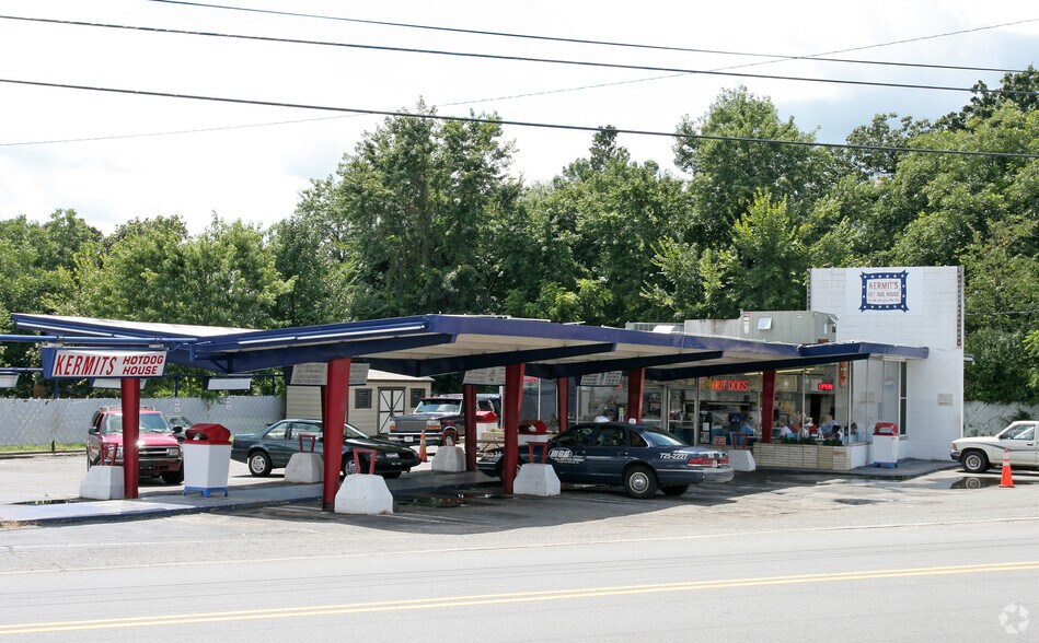 More Photos Of 2220 Thomasville Rd, Winston-Salem Restaurant For Sale