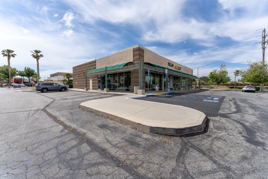 More Photos Of 330 W Rancho Vista Blvd, Palmdale Unknown For Lease