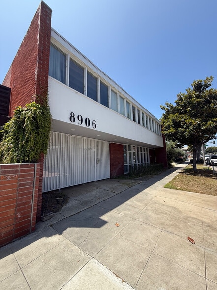 Primary Photo Of 8906 W Olympic Blvd, Beverly Hills Office For Lease