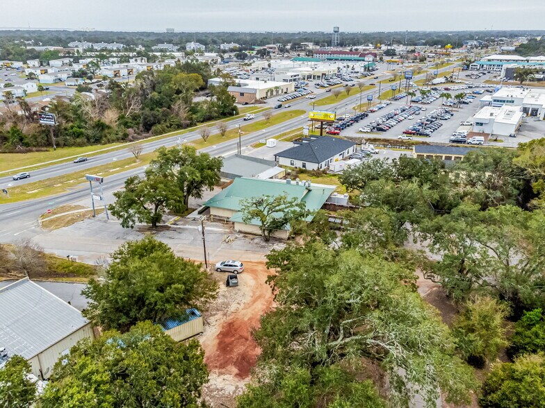 More Photos Of 131 New Warrington Rd, Pensacola Restaurant For Sale