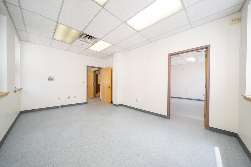 More Photos Of 1310 5th St, North Bergen Medical For Lease