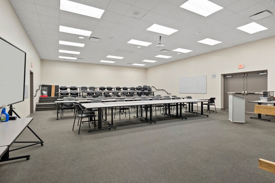 More Photos Of 150 Carrie St, Houston Manufacturing For Sale