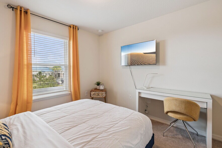 More Photos Of 921 Paradise Dr, Davenport Apartments For Sale