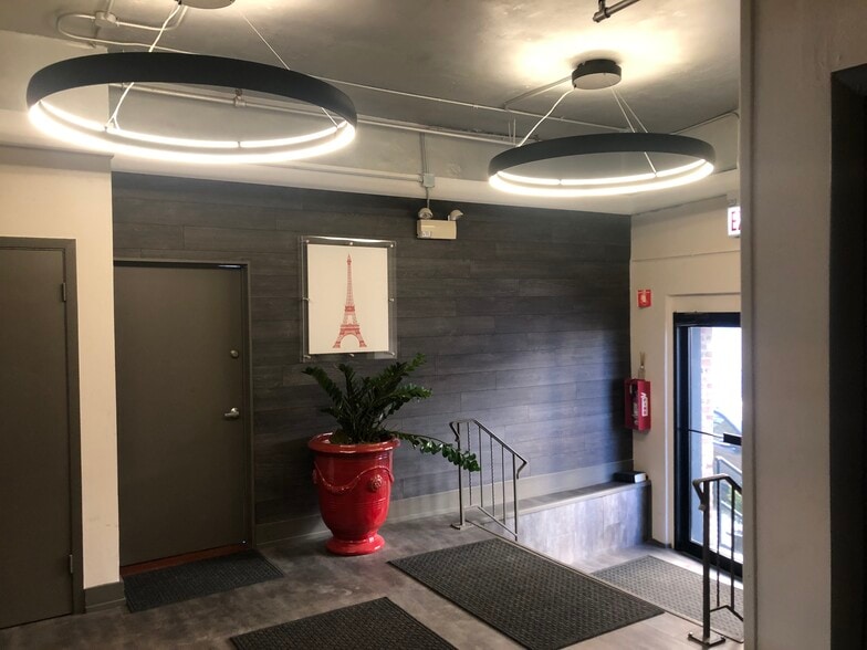 More Photos Of 1529 W Armitage Ave, Chicago Loft Creative Space For Sale