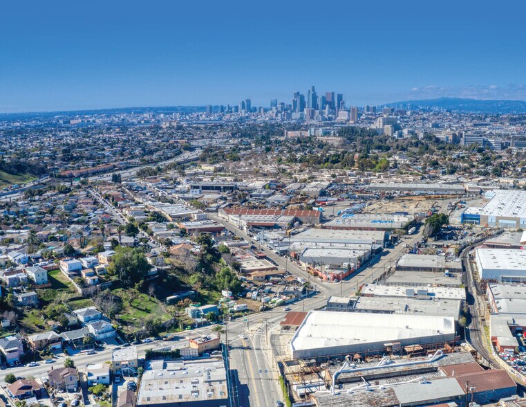 More Photos Of 1520 N Ditman Ave, Los Angeles Warehouse For Sale