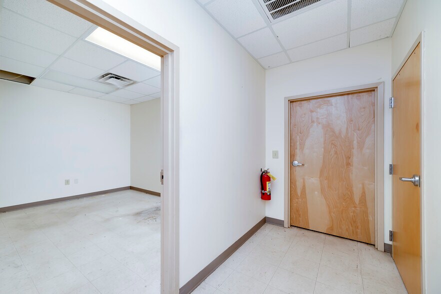 More Photos Of 4611 Ivey Dr, Macon-Bibb Office For Lease