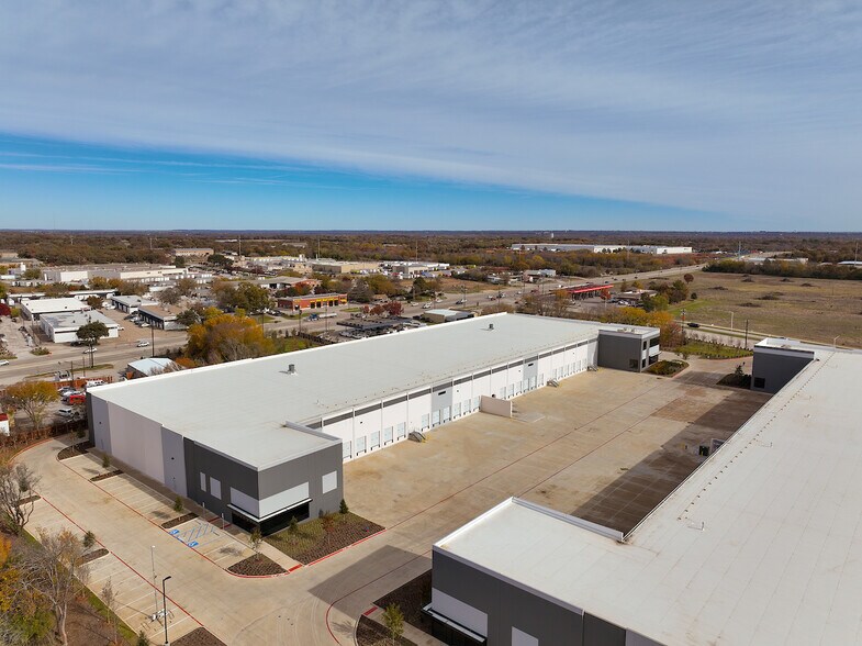 More Photos Of 1501 N Mayhill Rd, Denton Distribution For Sale