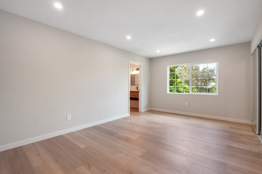 More Photos Of 6665 Amherst St, San Diego Apartments For Sale