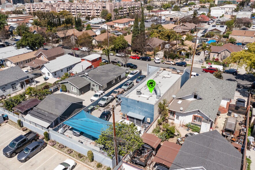 More Photos Of 620 E 2nd St, Santa Ana Service For Sale