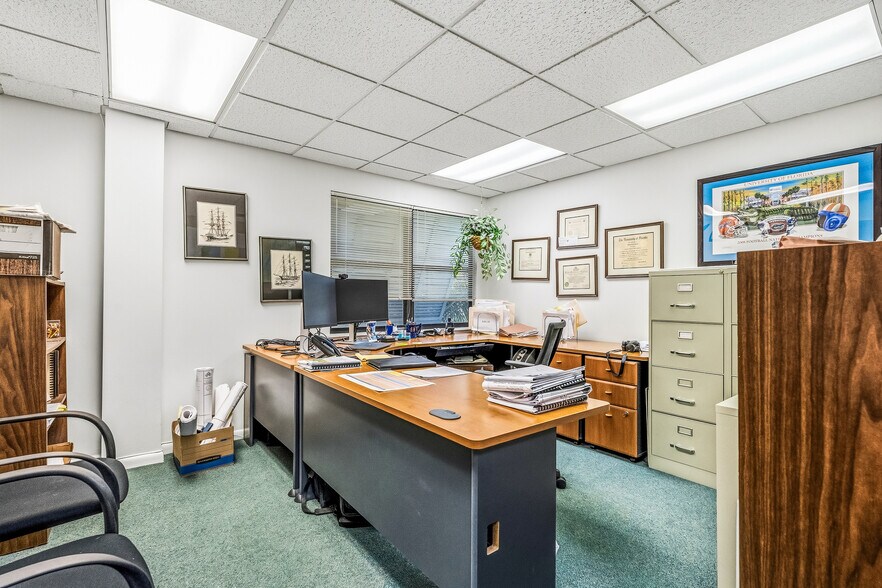 More Photos Of 1708 21st St, Vero Beach Office For Sale