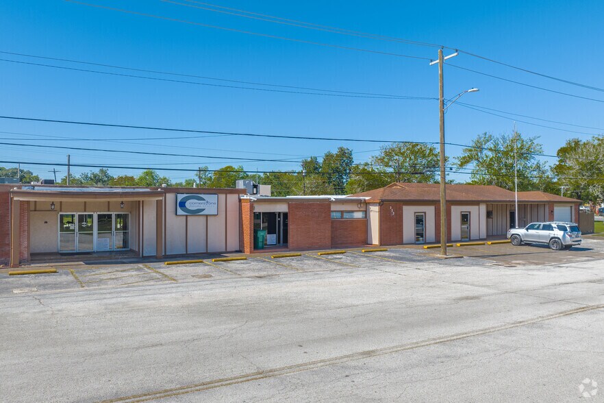More Photos Of 322 Laurel St, La Marque Freestanding For Sale