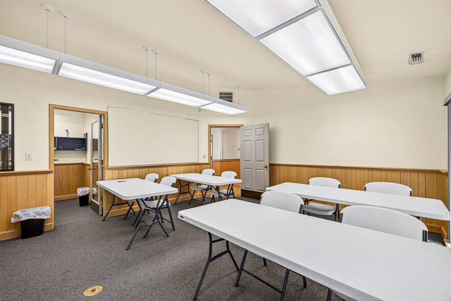 More Photos Of 3716 E Idaho St, Elko Office Residential For Lease