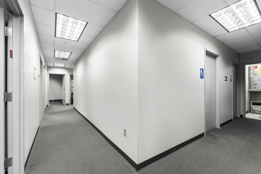 More Photos Of 7200 US-150, Greenville Office For Sale