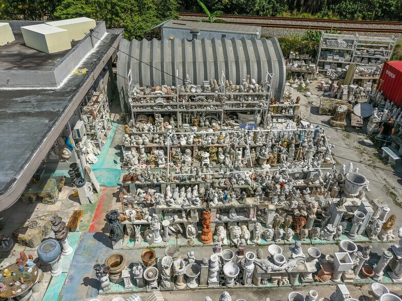 More Photos Of 1620 S Dixie Hwy, Pompano Beach Freestanding For Sale