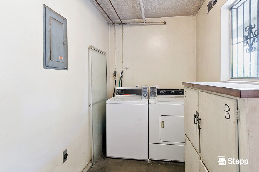 More Photos Of 245 E Artesia Blvd, Long Beach Apartments For Sale