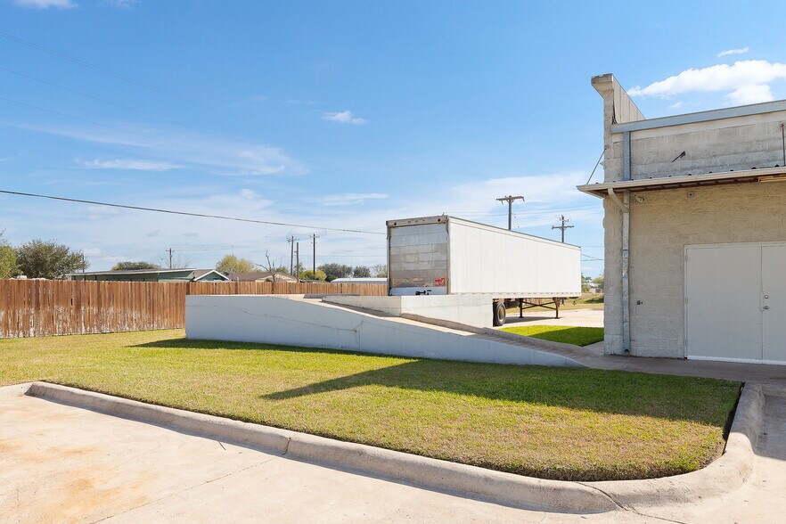 More Photos Of 700 W Sioux Rd, Pharr Warehouse For Sale