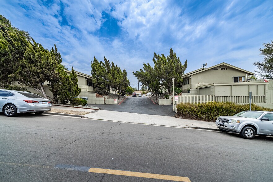 More Photos Of 1051 Meadow Lake Dr, Vista Apartments For Sale