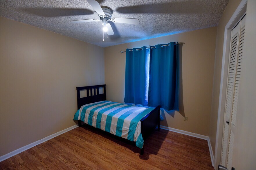 More Photos Of 7128 Wrenwood Cir, Tampa Rehabilitation Center For Sale