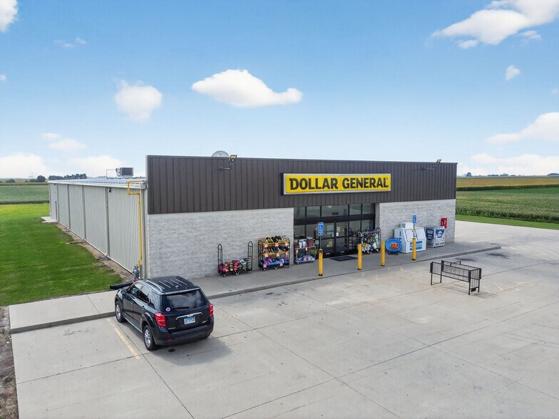 More Photos Of 105 E Falcon Hwy, Flanagan General Retail For Sale